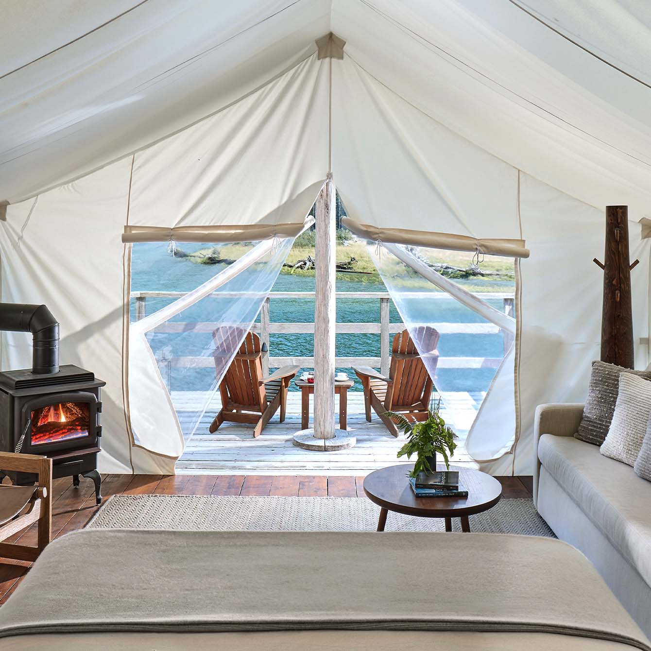 Lounge and verandah Right