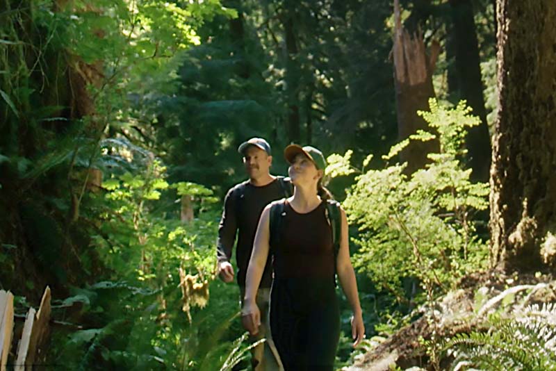 River-Trail-Hike-Right