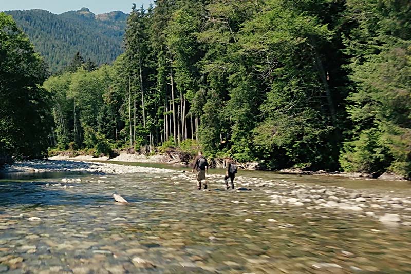 Ursus-Valley-Hike-Left